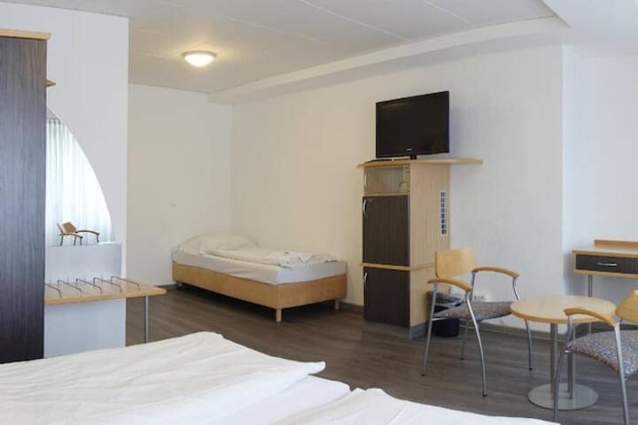 Room 6 of 46