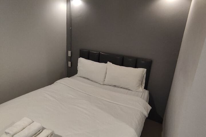 Room 12 of 23