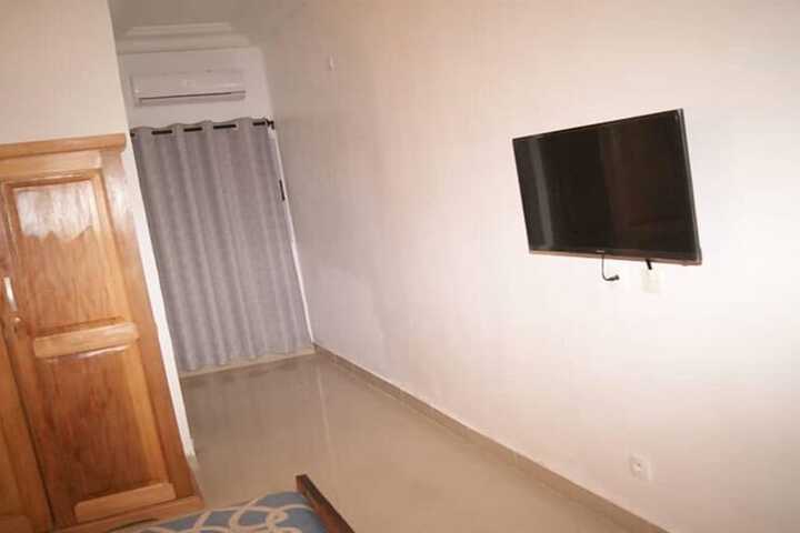 Room 6 of 67