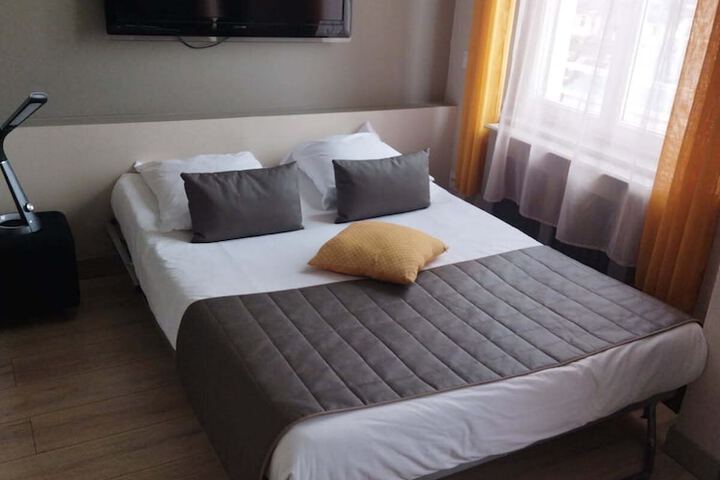Room 8 of 44
