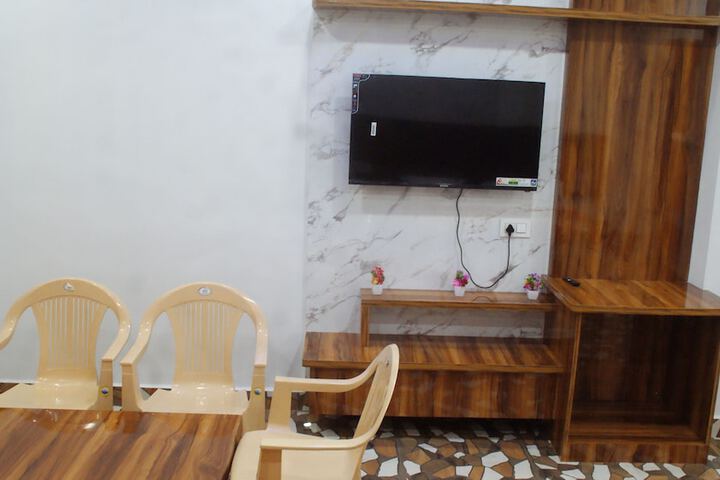 Room 5 of 17