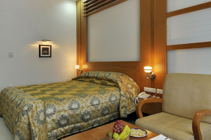 Room 10 of 51