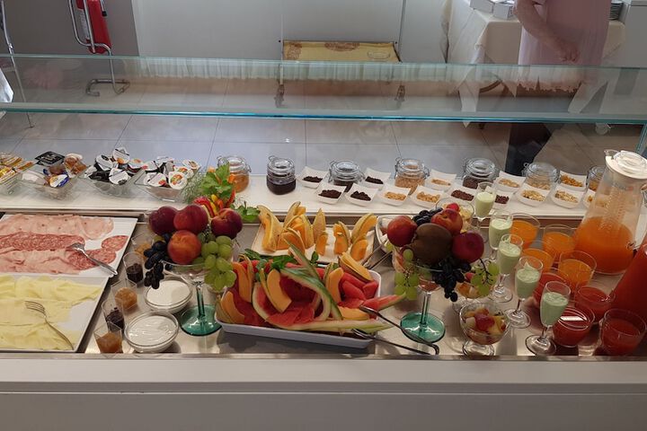 Dining 51 of 67