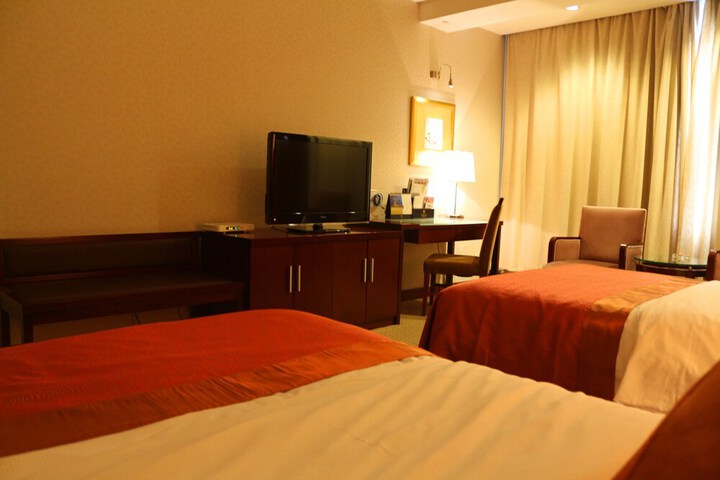 Room 7 of 38