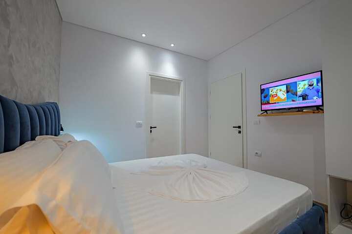 Room 64 of 141