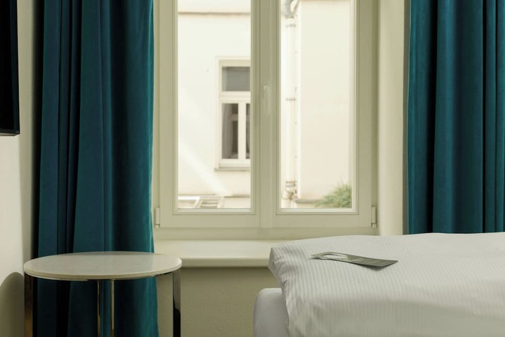 Room 41 of 89