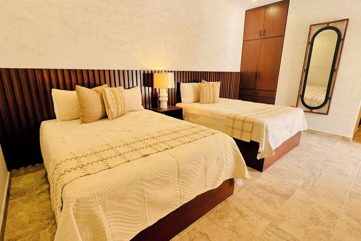 Room 7 of 29