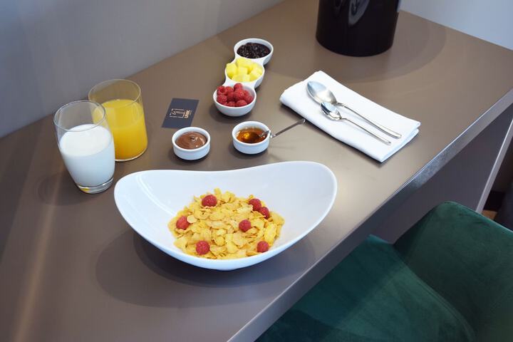 Breakfast/Coffee Service 71 of 77