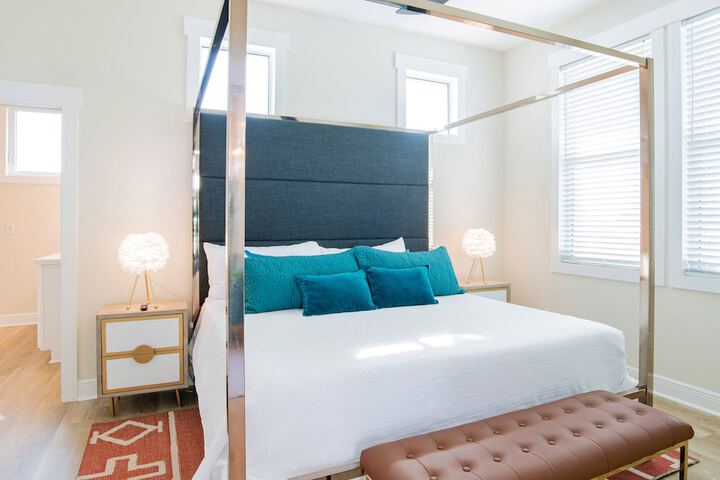 Room 2 of 41