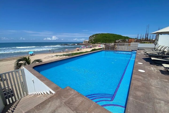Pool 8 of 11
