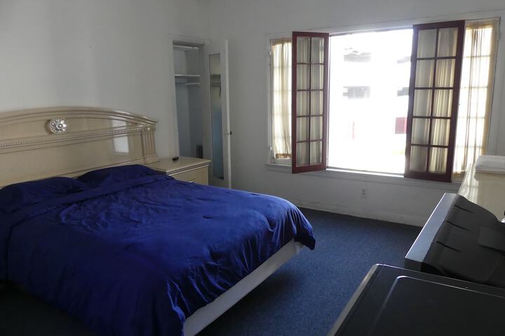 Room 2 of 57