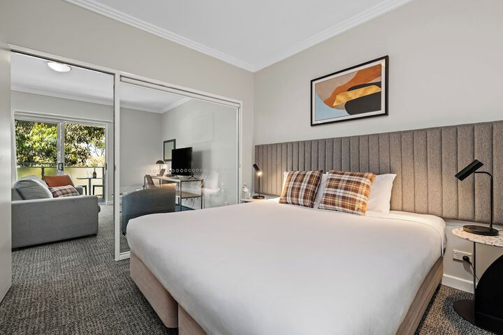 Room 13 of 40