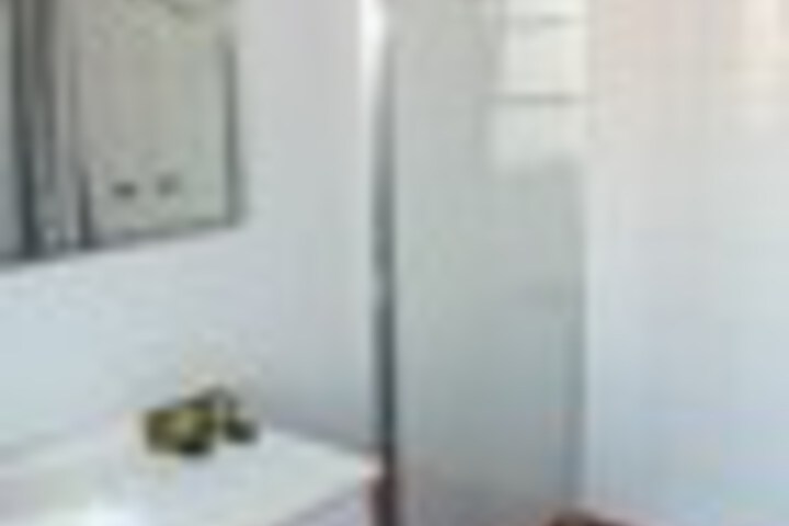 Room 125 of 192