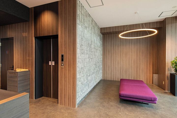 Guest Lobby