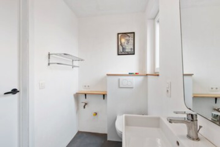 Room 2 of 26
