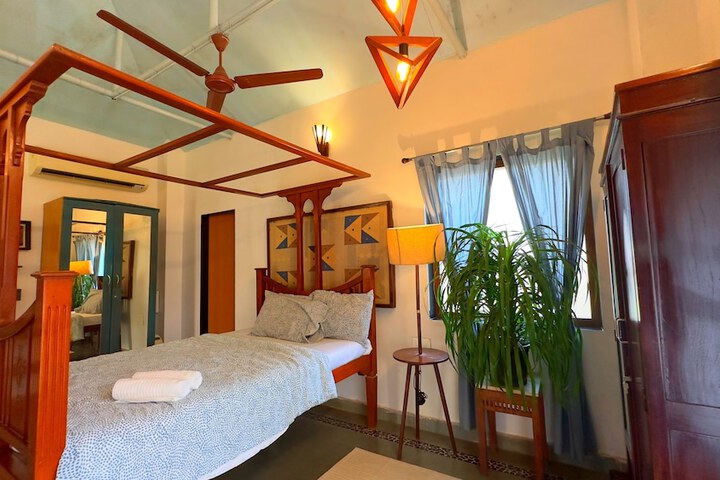 Room 8 of 45