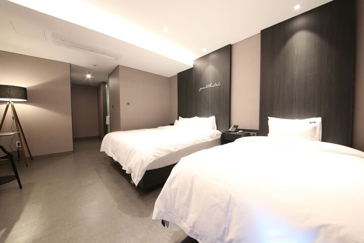 Room 36 of 117
