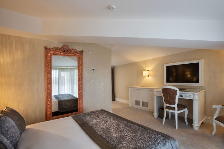 Room 19 of 114