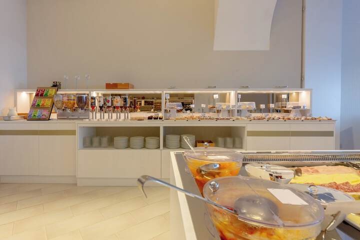Dining 112 of 175