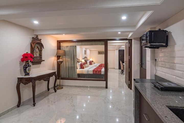 Room 10 of 53