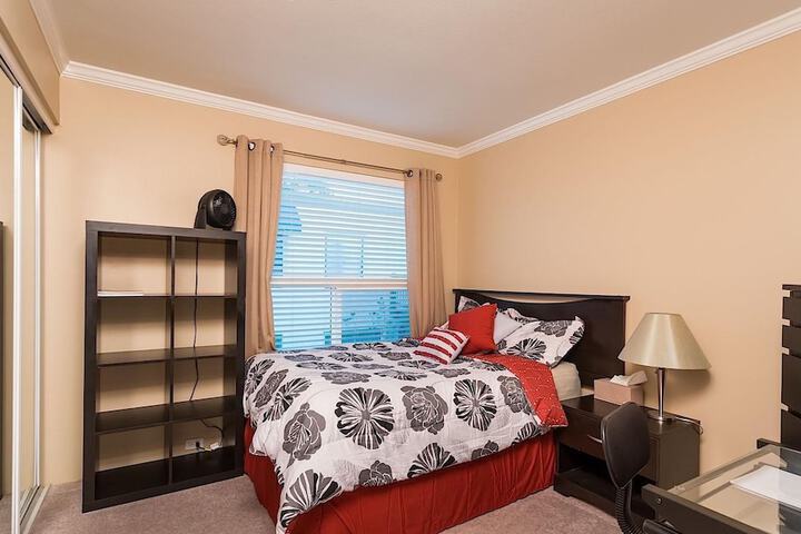 Room 7 of 24