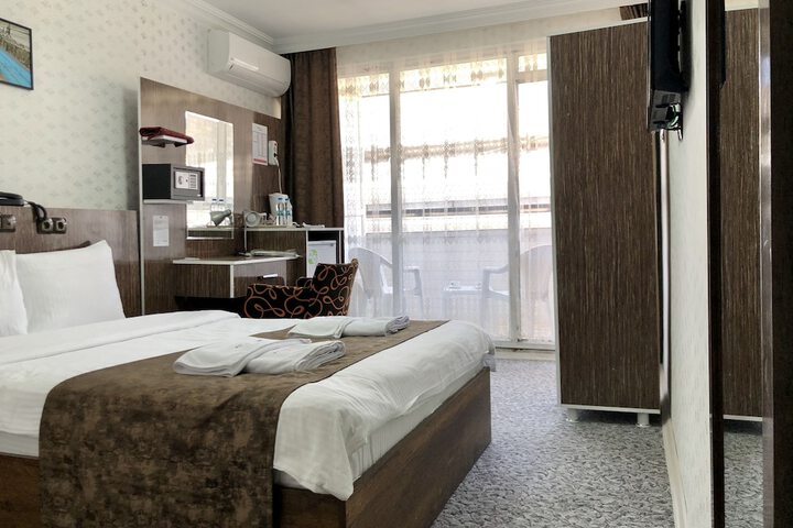 Room 13 of 51