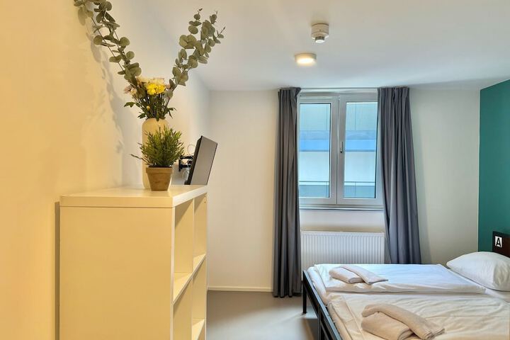 Room 7 of 72