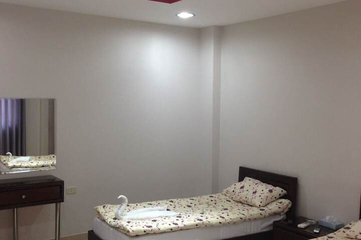 Room 9 of 46