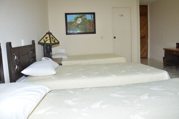 Room 16 of 76