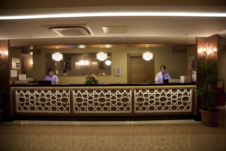 Concierge desk