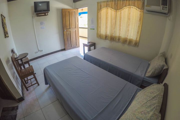 Room 14 of 42