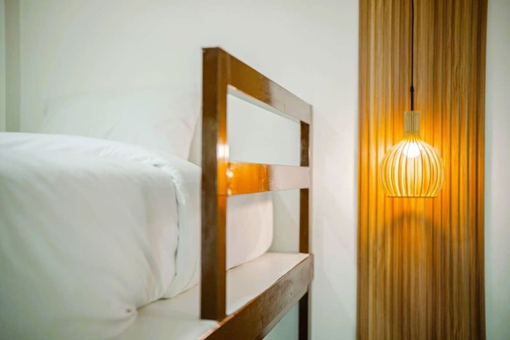 Room 25 of 47