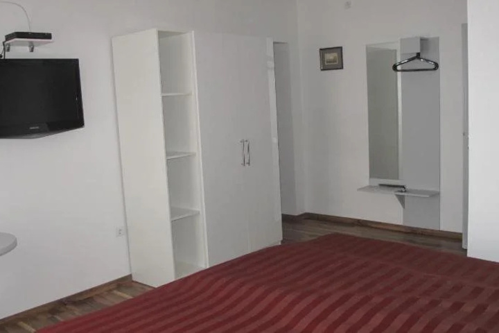 Room 2 of 14