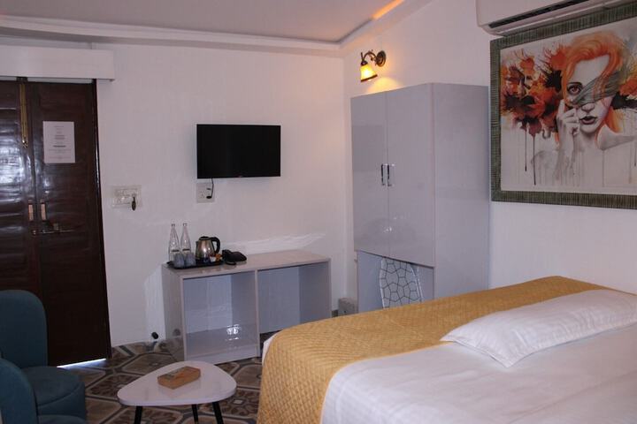 Room 18 of 39