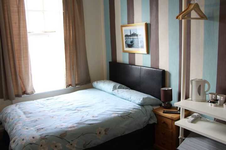 Room 3 of 27