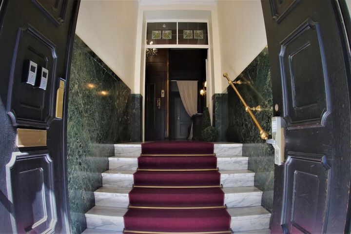 Hotel 4 of 18