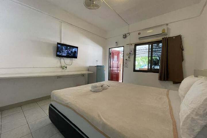 Room 29 of 97