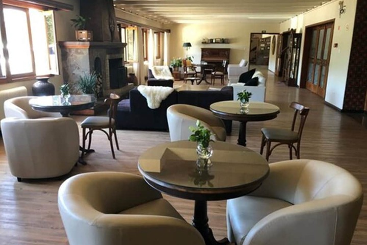 Lounge 89 of 123