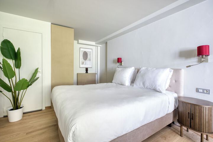 Room 26 of 186