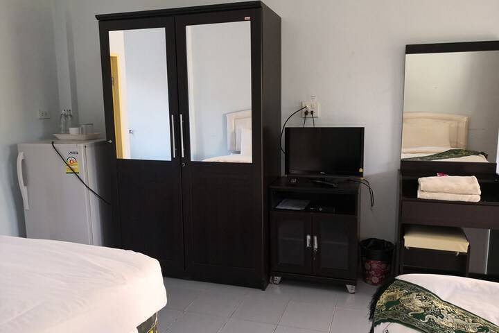 Room 18 of 27