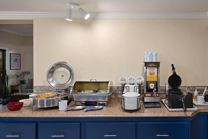 Breakfast/Coffee Service 33 of 49