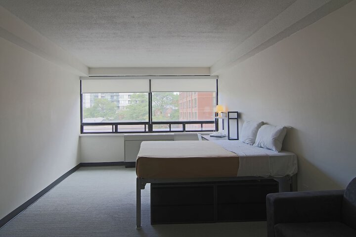 Room 11 of 31