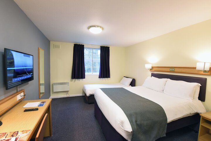 Room 2 of 24