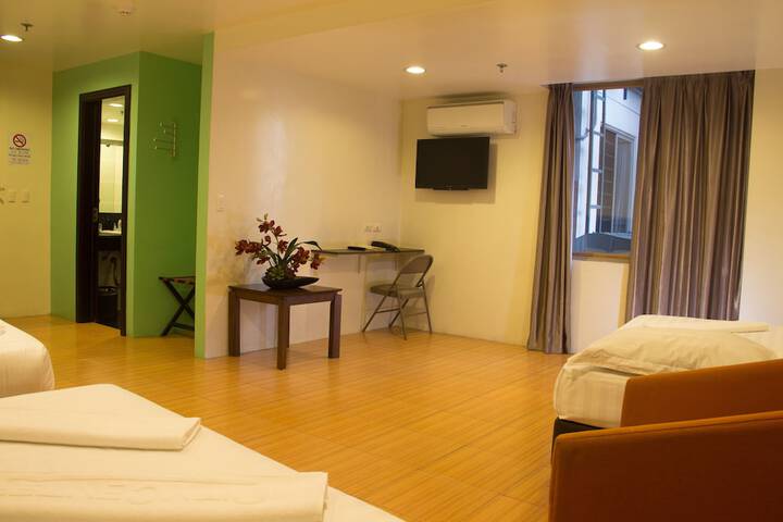 Room 13 of 48