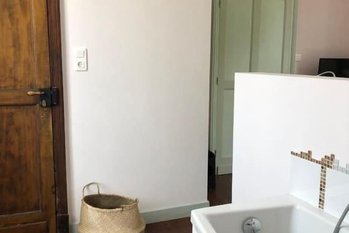 Room 13 of 40