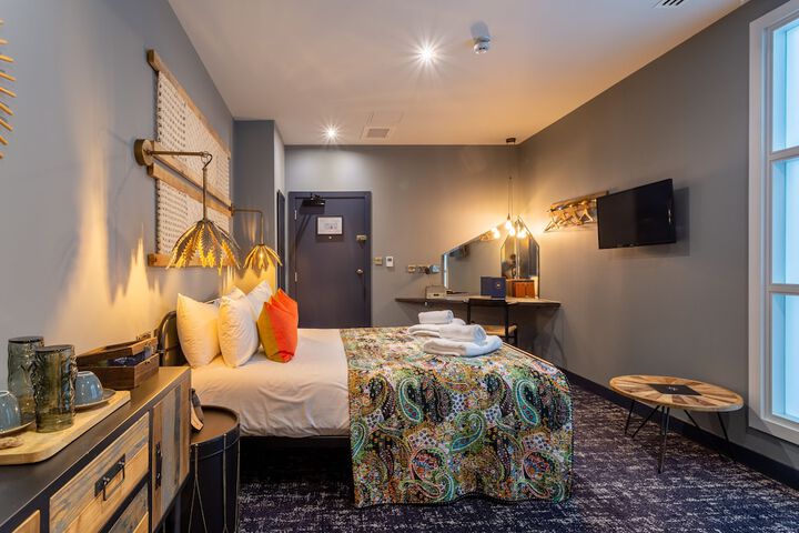 Room 16 of 144