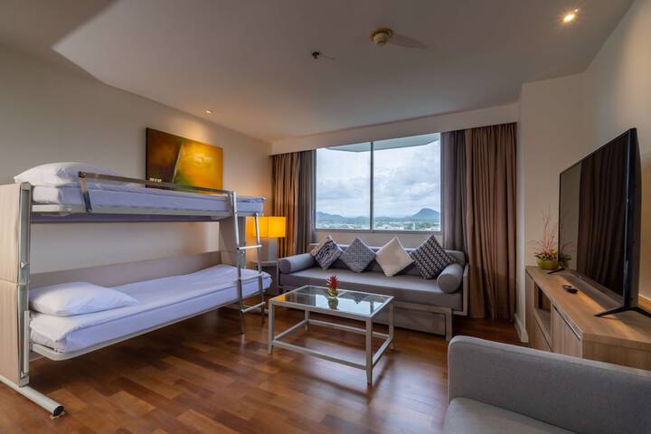 Room 42 of 148