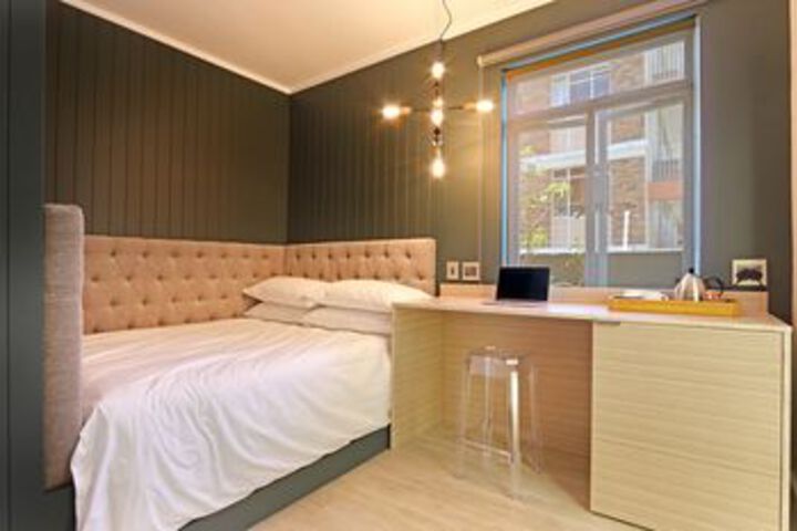 Room 33 of 53