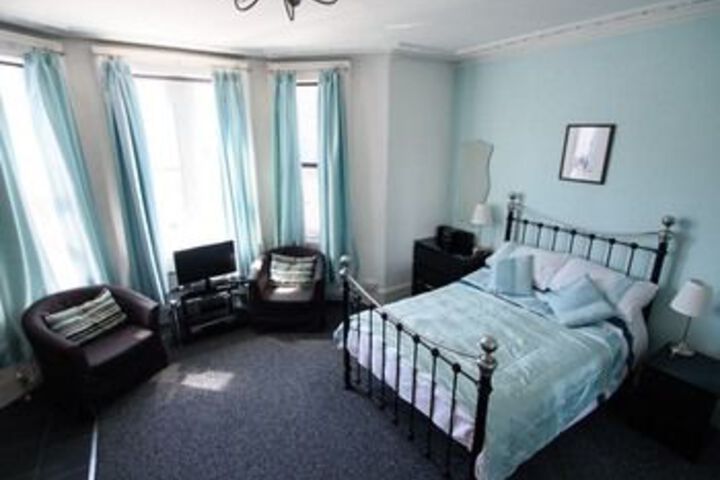 Room 15 of 36