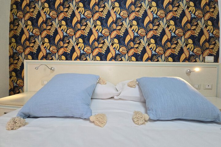 Room 19 of 53